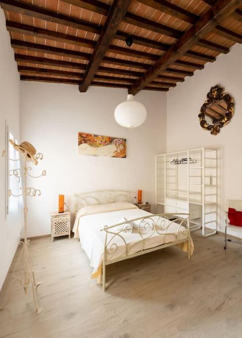 Keys Of Italy - Maytreya - Albero 2 - Train Station Two Bedroom Flat 2nd Floor Appartement